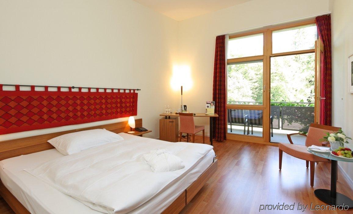 Hotel Schloss Huenigen Konolfingen Δωμάτιο φωτογραφία