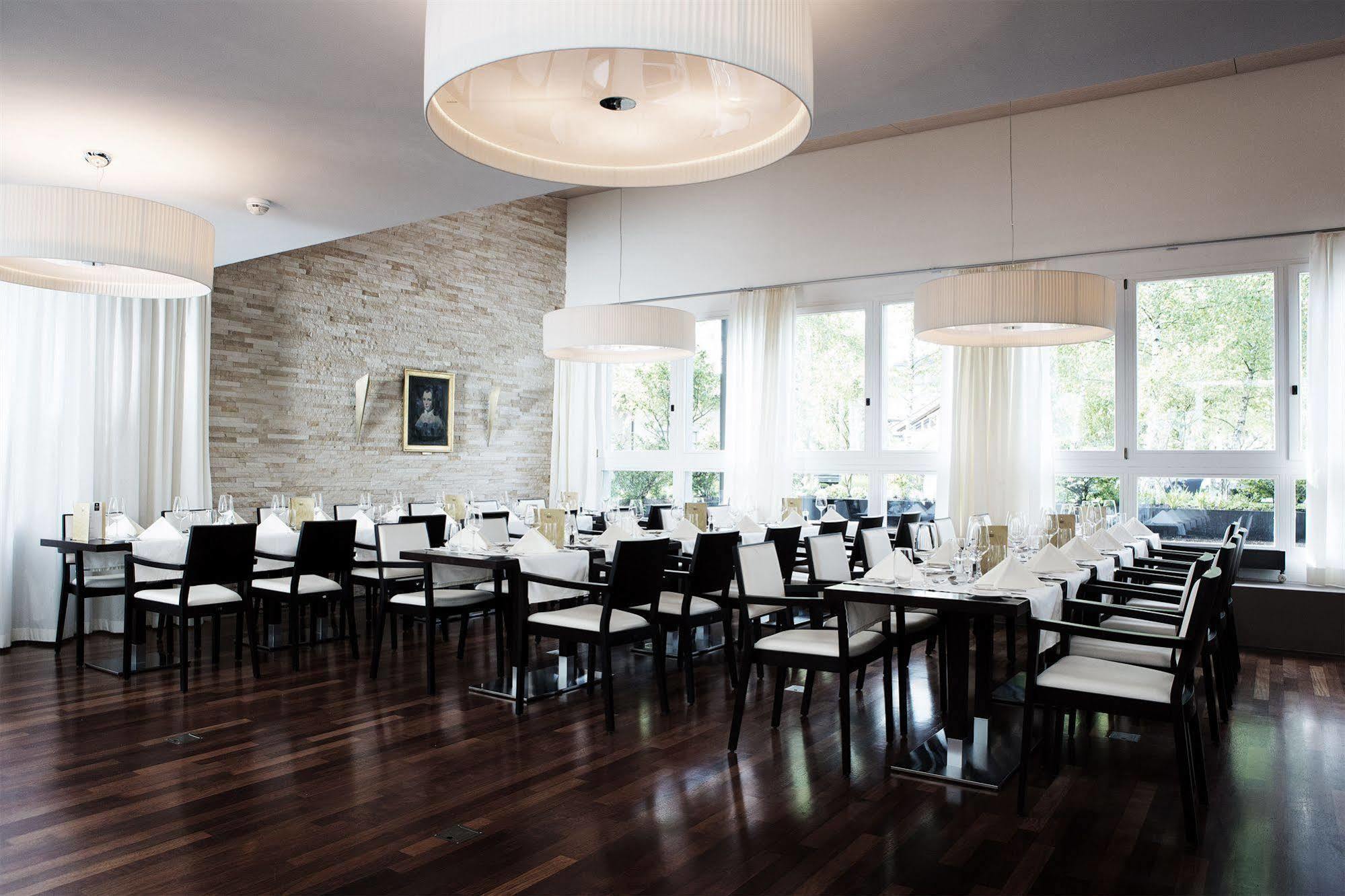 Hotel Schloss Huenigen Konolfingen Εξωτερικό φωτογραφία