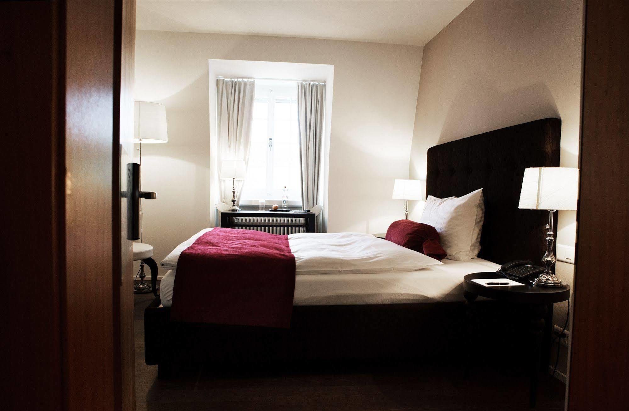 Hotel Schloss Huenigen Konolfingen Εξωτερικό φωτογραφία